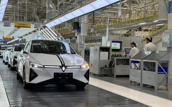 Global News Sunday: The Global Auto Industry Is Changing Fast — Here Are the 7 Biggest Stories Shaping Cars in 2026 image
