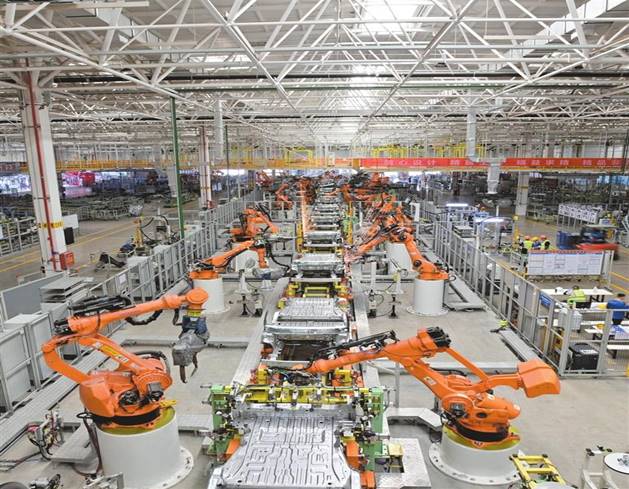 Global News Sunday: The Global Auto Industry Is Changing Fast — Here Are the 7 Biggest Stories Shaping Cars in 2026 image